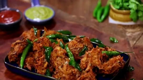 Crispy Aloo Pyaz Pakora