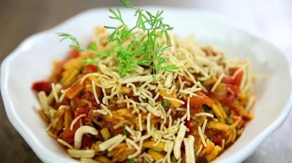 Kathiyawadi Style Sev Tomato Curry